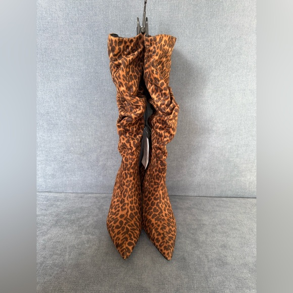 Time and Tru Women’s Faux Suede Cheetah Print Slouch Kitten Heeled Boots SZ 7.5 - Picture 3 of 8